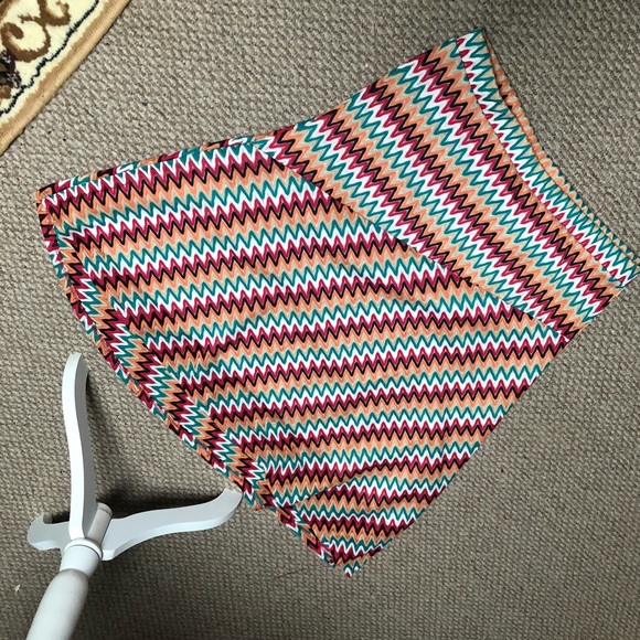 Asymmeyrical skirt - Picture 3 of 3